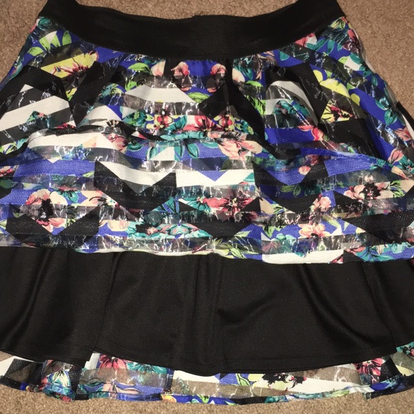 Material Girl Juniors 2 PC Set NWT Medium - Picture 10 of 11